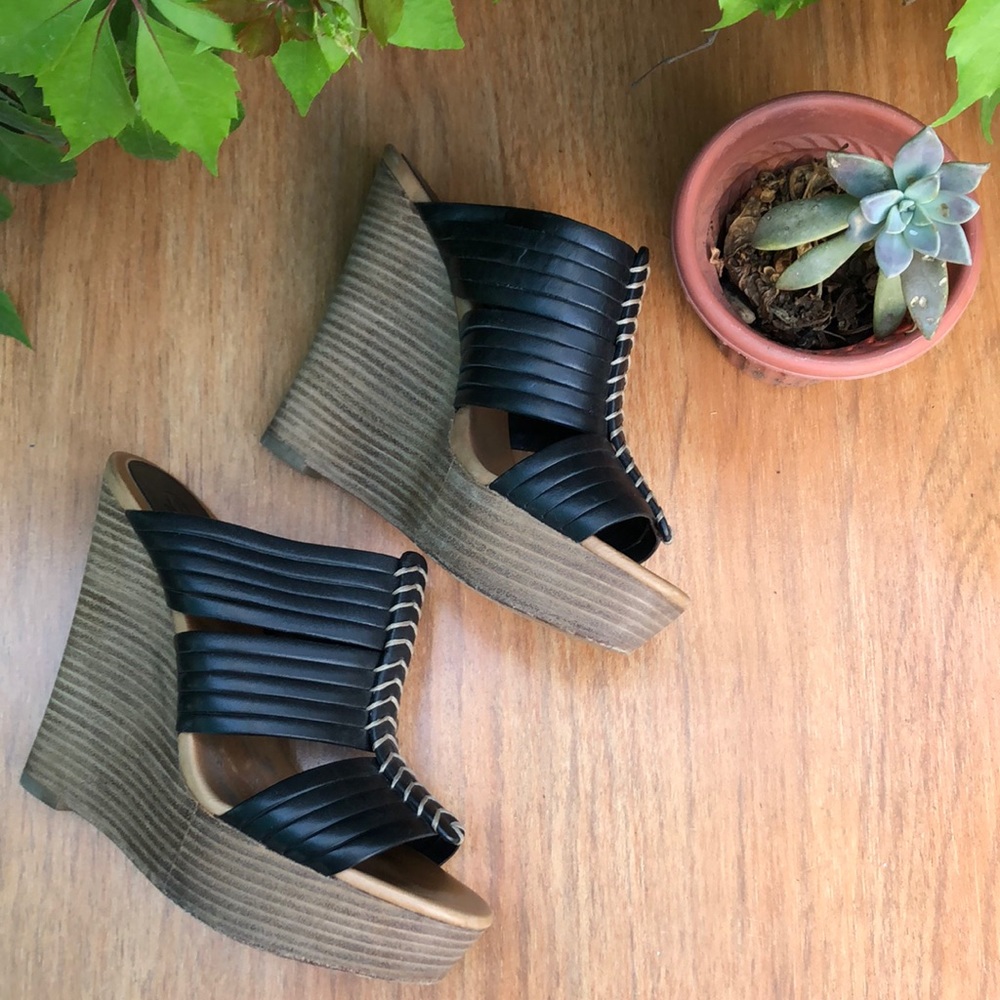 Coach Black Wedges - Picture 5 of 6